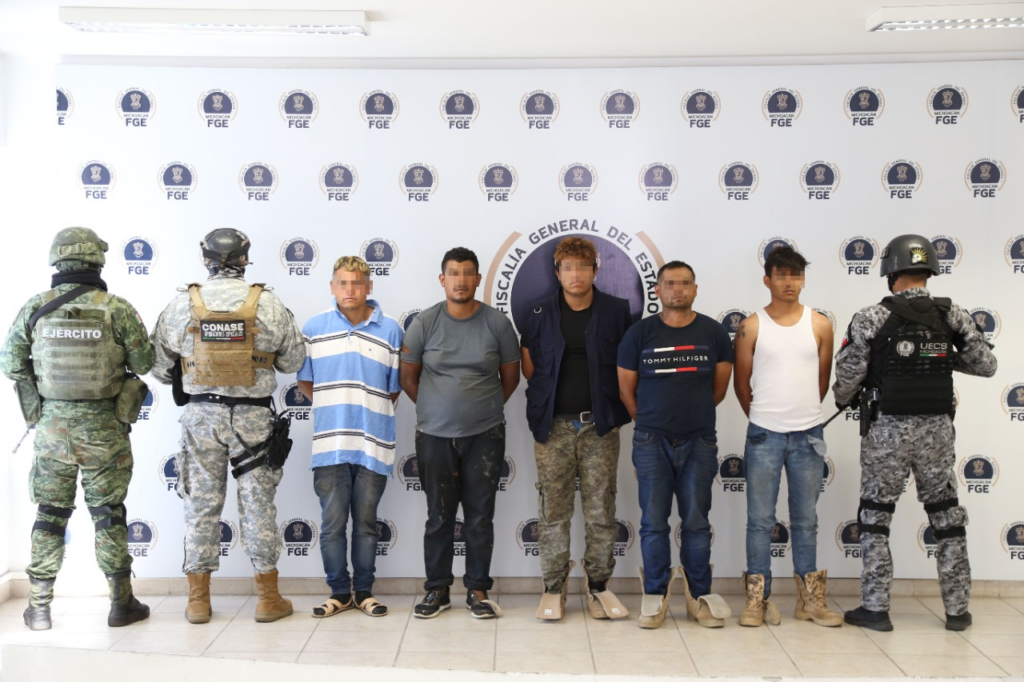 Detienen a cinco responsables de la masacre que se dio en un palenque de Zinapécuaro Michoacán, al parecer son integrantes de La Familia Michoacana