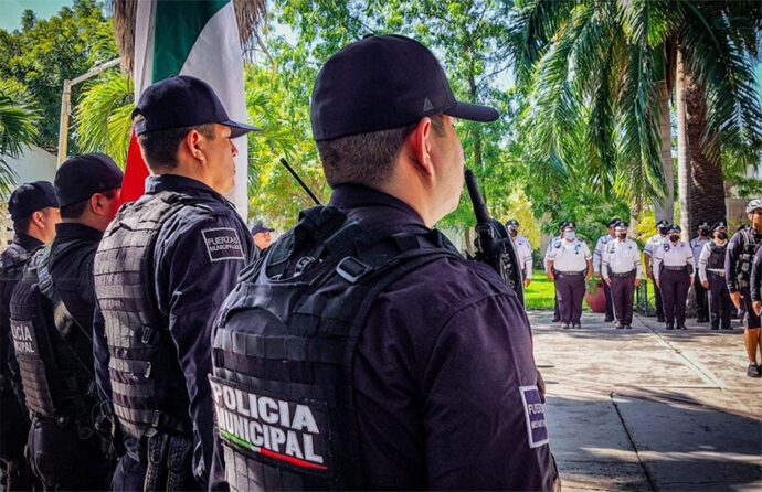 Policías