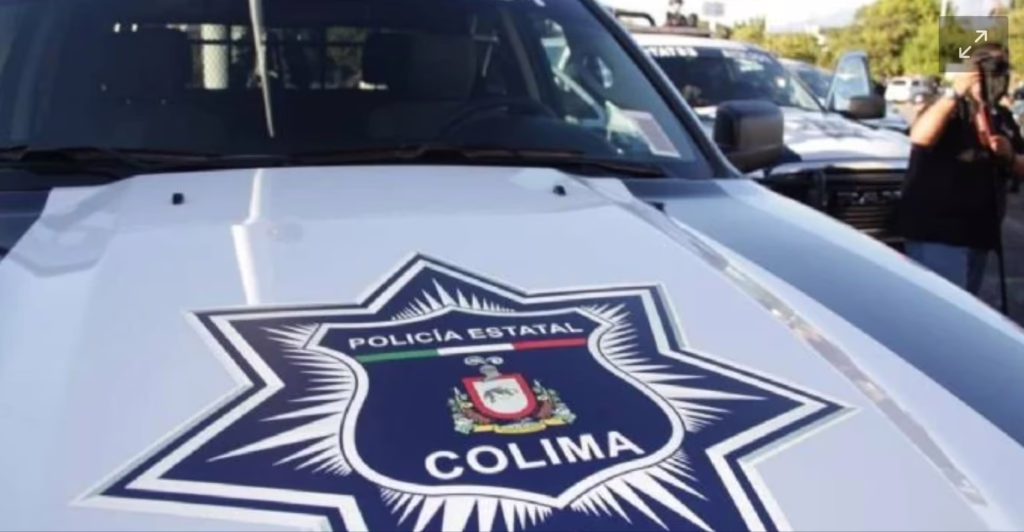 Hallan tres cadáveres con huellas de tortura en la carretera Colima–Cuauhtémoc. La fiscalía investiga el caso.